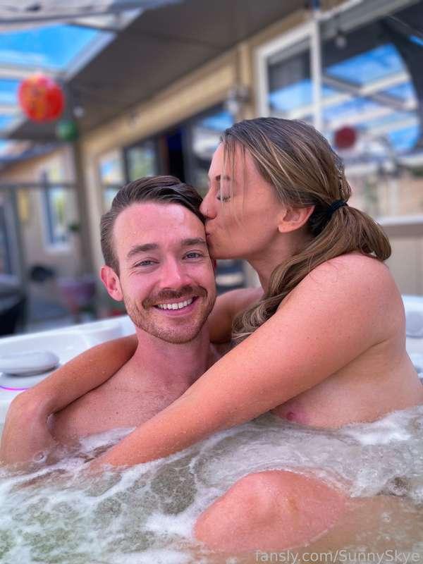 Rub a Dub in the Tub 💦

#realcouple #bathtime #love #fyp 