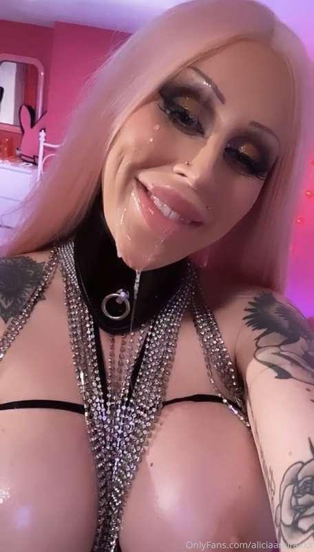 Cum just makes me so happy! Imagine if all of you dumbed you..