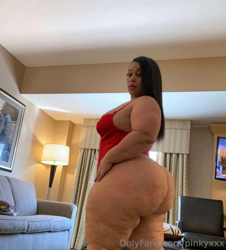 How’s it going? Ready to obey and have some naughty fun? DM ..