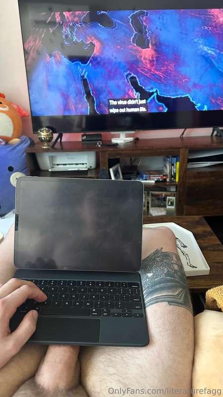 Marathoning resident evil while I do homework 🧟‍♂️⛱️