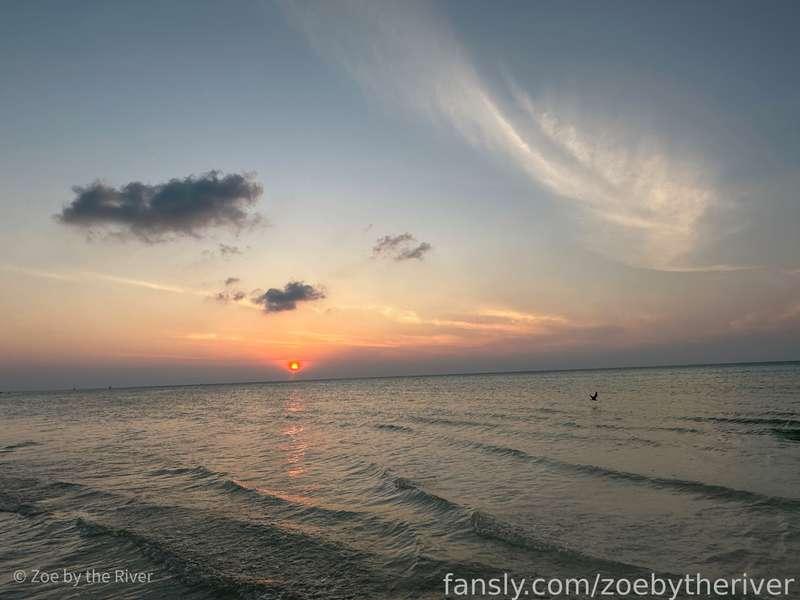 zoebytheriver image #34
