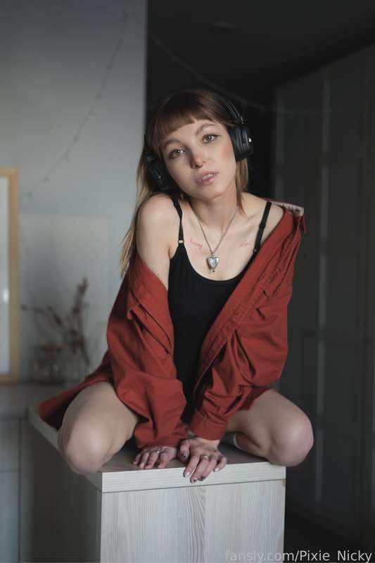 pixie_nicky image #1