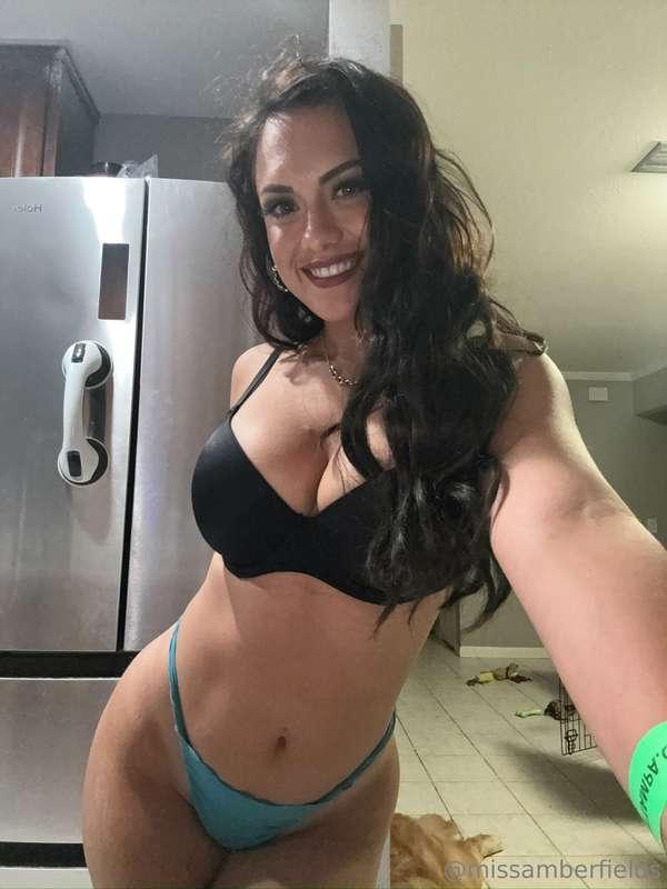Send me '🍆' and a dick pic, and I'll answer with an emoji de..
