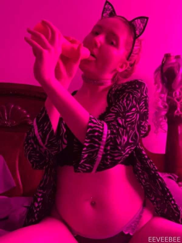 How far do you think I can go😈
#fyp #threesome #couple #throuple #gg #bg #bj #trans #transgender #dominatrix #submissive
