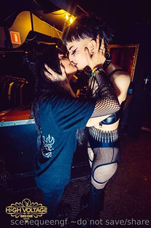 @lildemonwitch 🖤