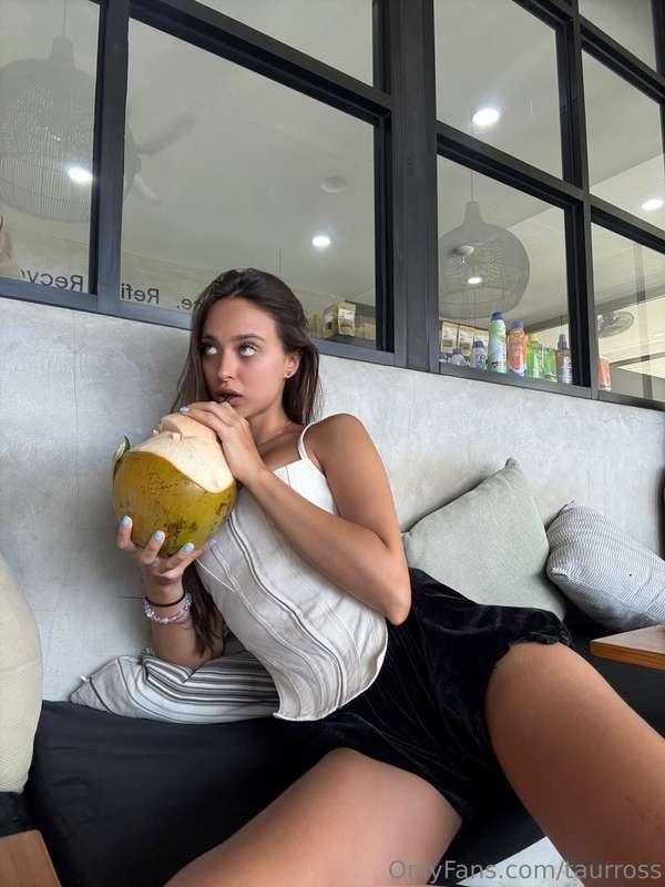 I love coconuts. 🥥