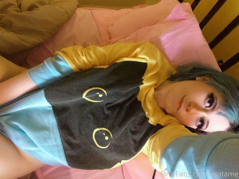 Waiting for you in bed <3