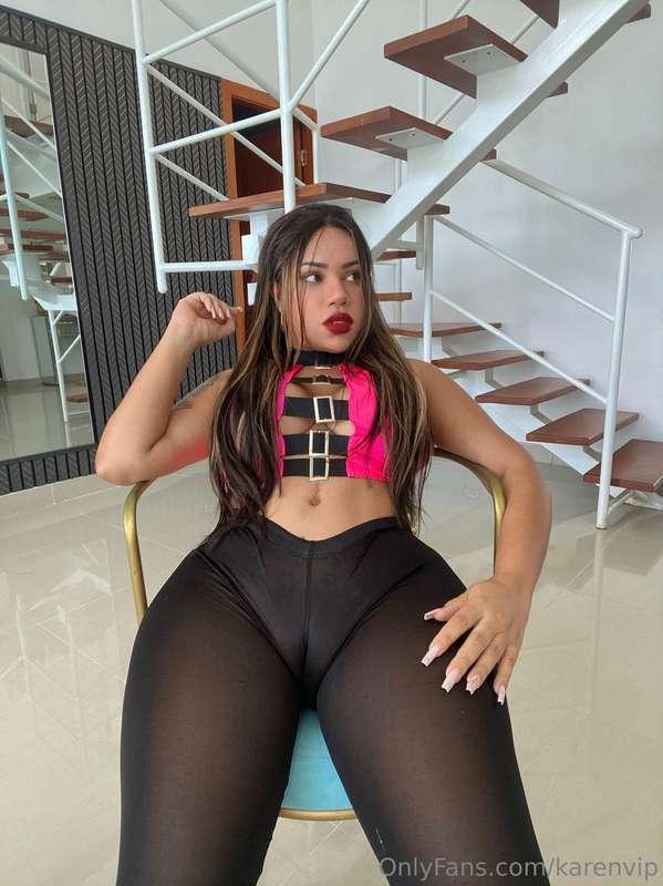 Let's play daddy write to me I want to drain your balls 💦💦💦
..