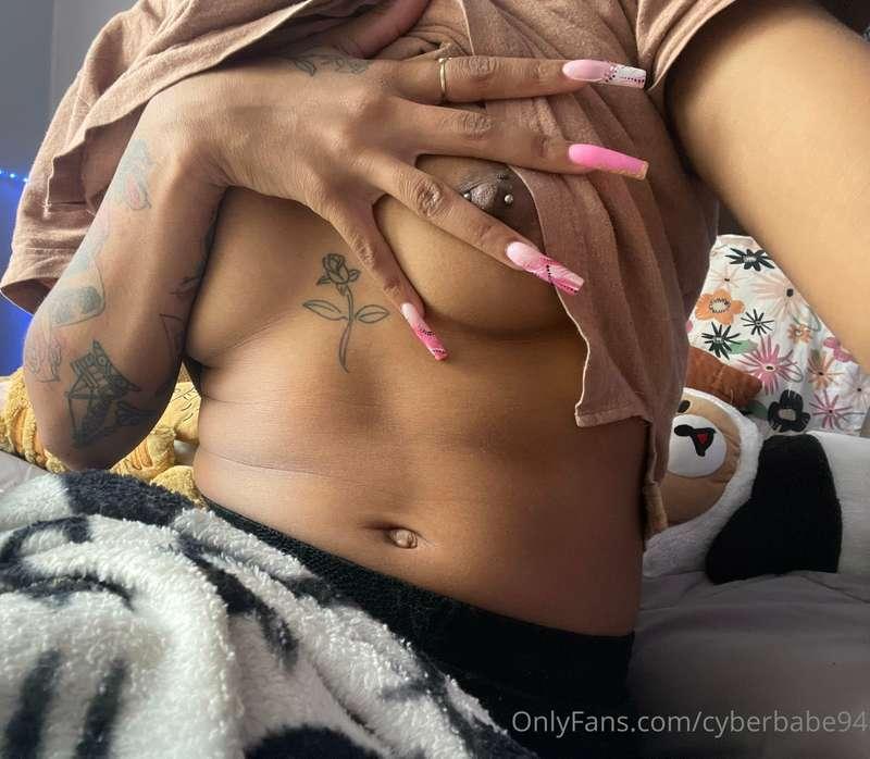 y’all like my new nails?