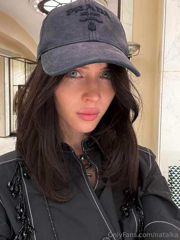 Lady in black 😎
