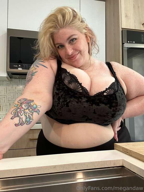 Could you grab that from the top shelf for me?
