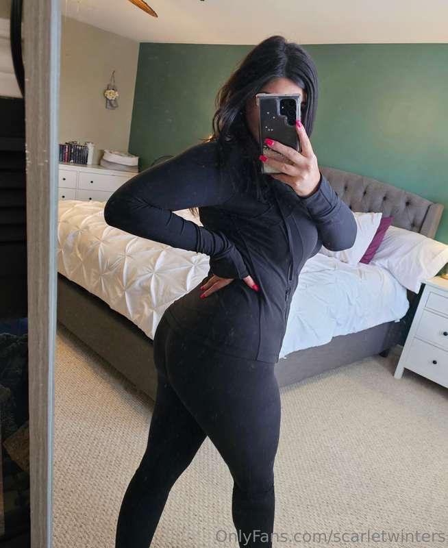 If you're wondering what I was wearing underneath.. swipe le..
