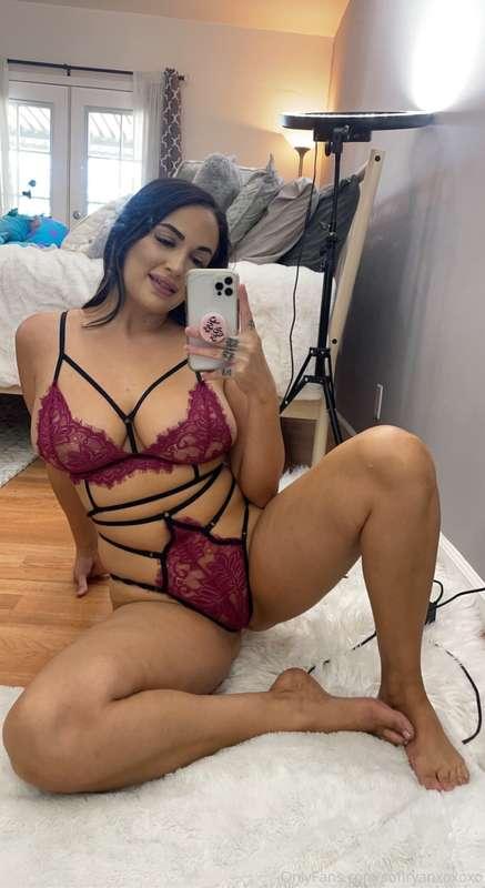 Hi daddy! Come play 💋 