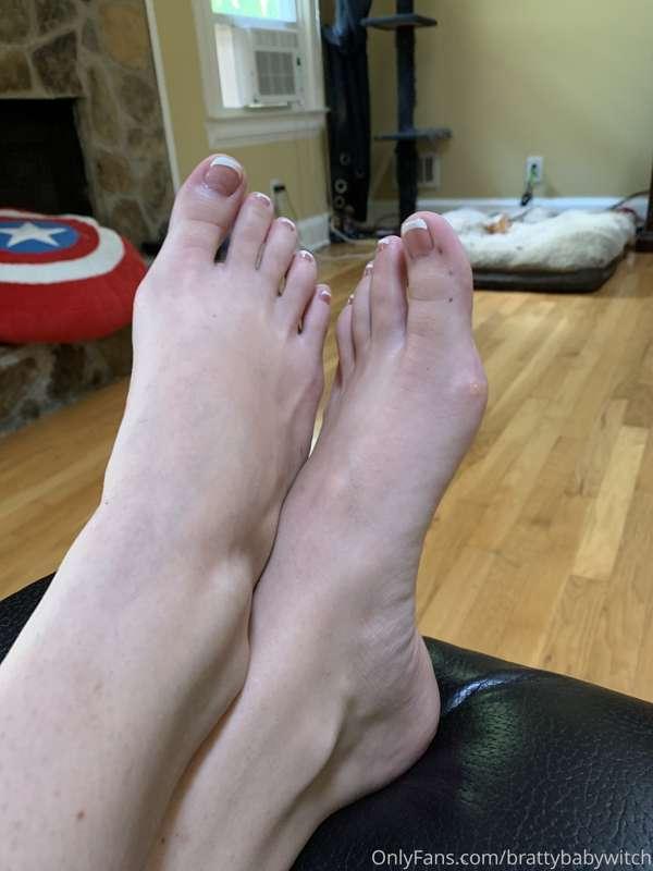 Love that fresh feeling you get after a pedicure 🥰