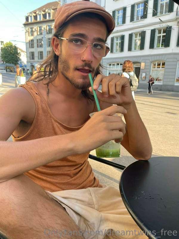 The face vs The dick 😈