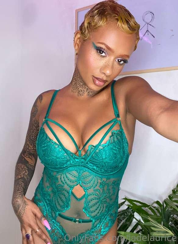 I like green, I like money 💚