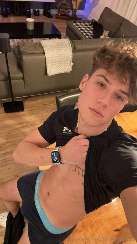 Gym session ready 😈