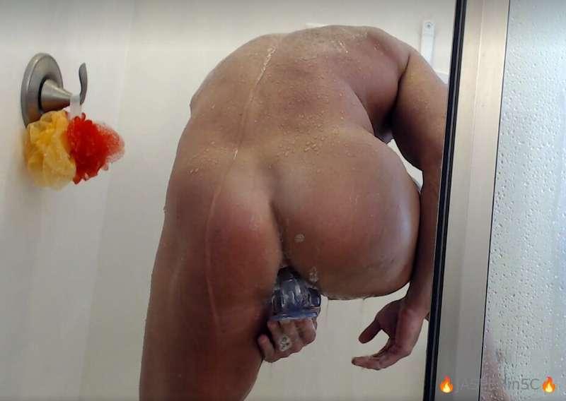 Do you want to see me go balls deep with my favorite dildo i..