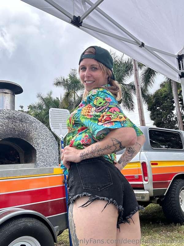 tell me dirty things and seduce me 🤭🤭