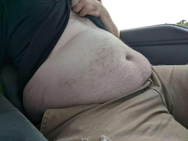 After 4 plates, I'm so stuffed you can literally see my stom..