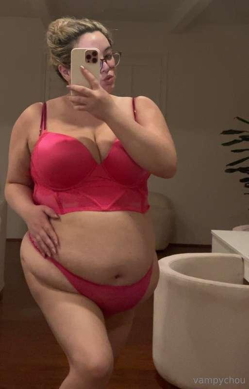 need belly rubs and a belly fucking🥵🥵