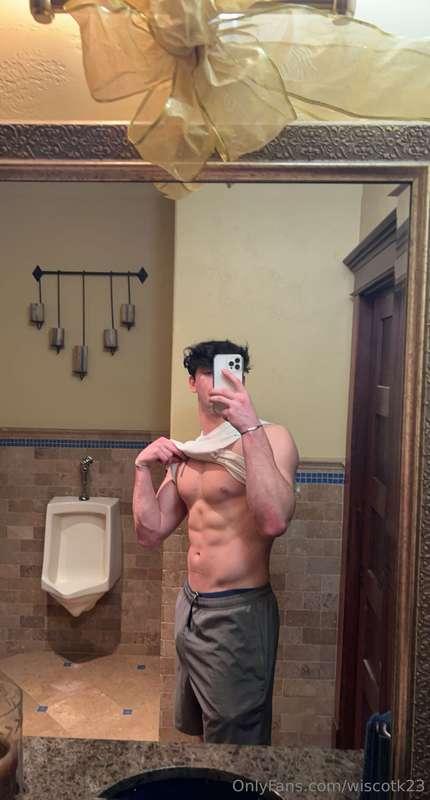 early morning workout ! which do you prefer, calf-raise or d..