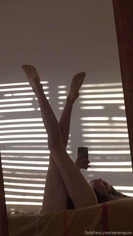 Do you like the photos in the mirror?? Custom videos to chat..