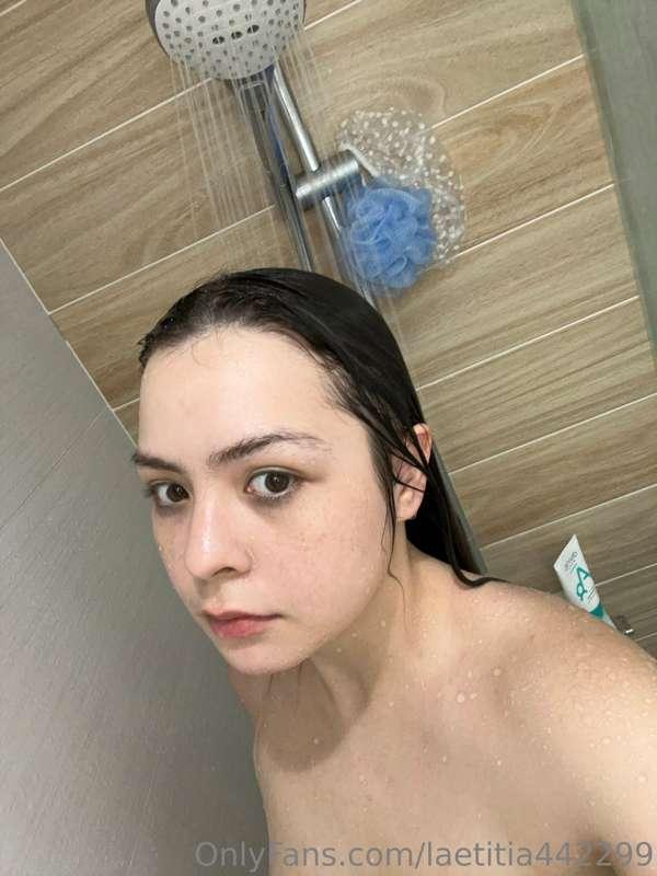 laetitia442299 image #0