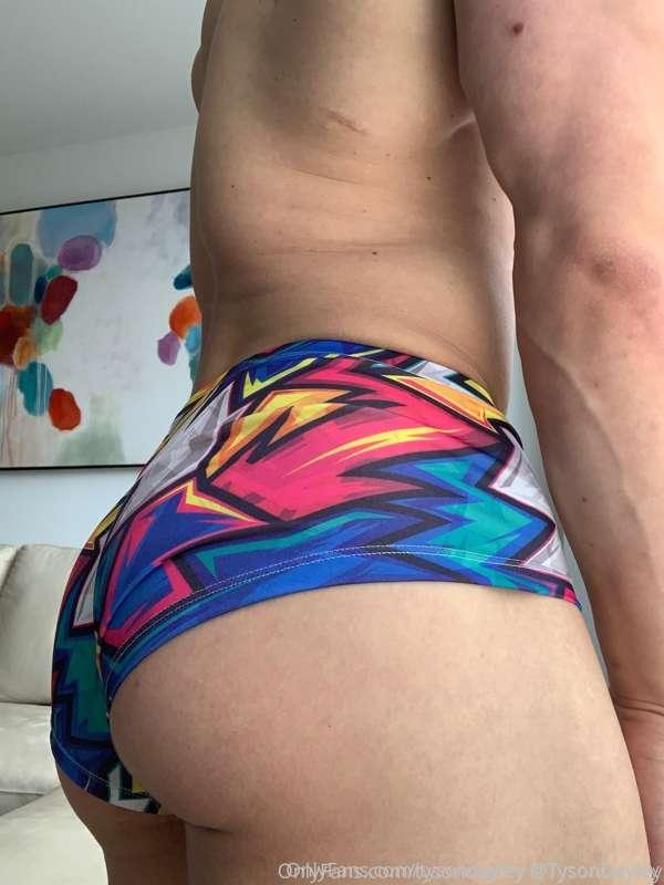 Definitely my favorite pattern from my new set of man-pantie..