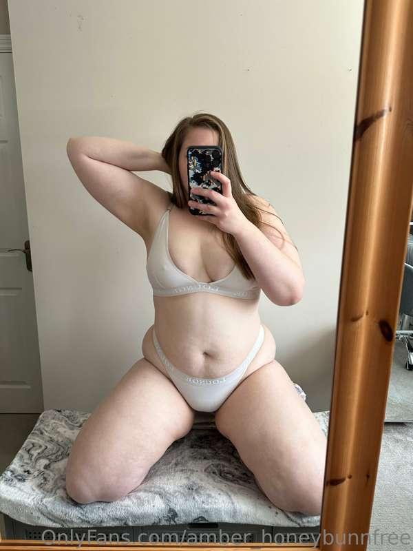 💖 **You all know how much I love a lounge set** 💖

But, let ..