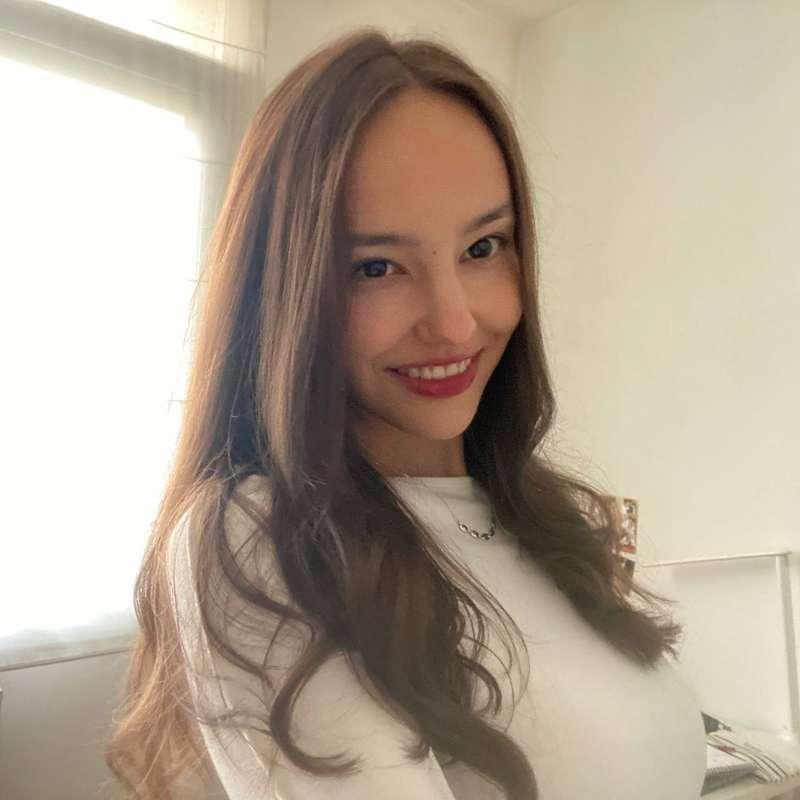 Such a lonely evening🙈I want to spend as much time with you ..