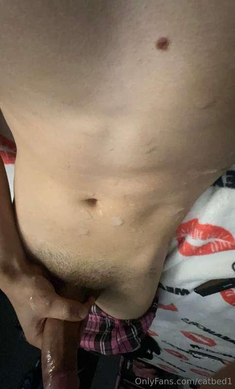even off camera I cum so much😖