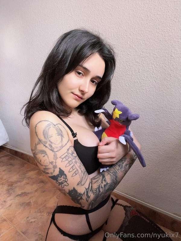 👀