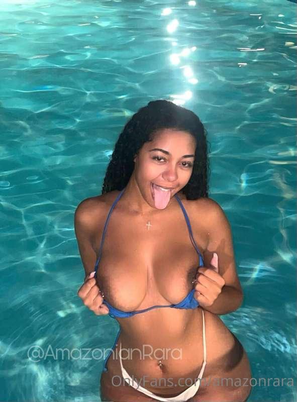 Here to quench ur thirst 😏💦