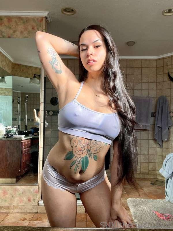 Does seeing my nipples thru my shirt make you horny? >:)