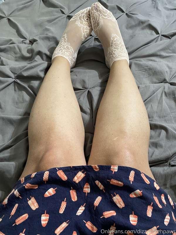 Keeping things a little extra sweet today in lacy ankle sock..