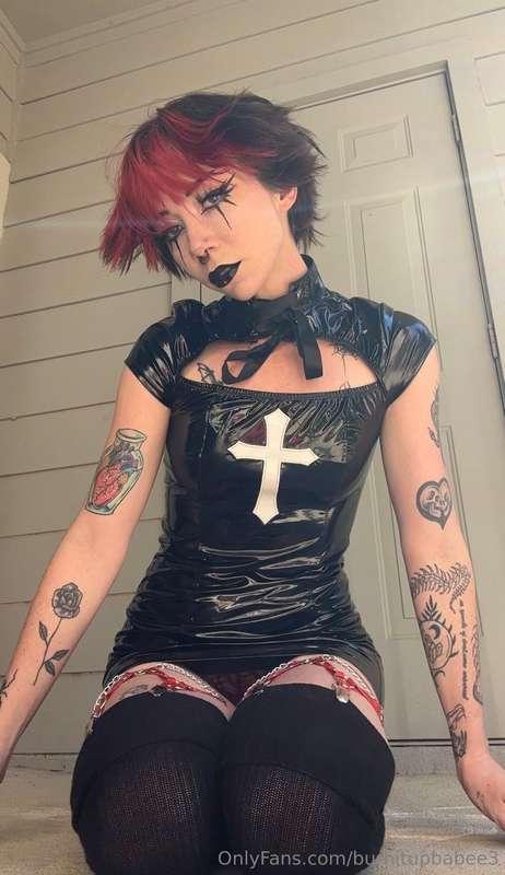 on my knees is my favorite place to be 💋💋