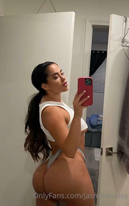 I need someone who's going to give me a workout today🥵