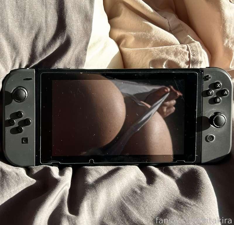 come play with me 😏🎮

#egirl #asian #girlfriend #cute #young #tease #natural #booty #pussyflashing