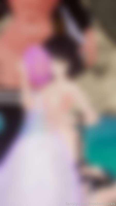 frostedfricks image #4