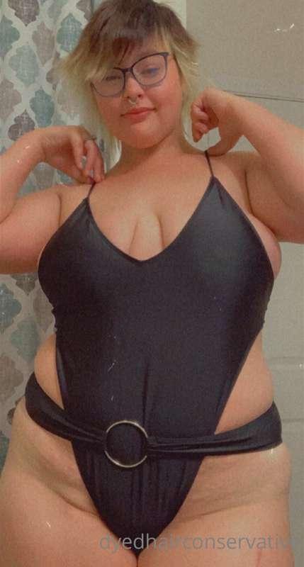 Like my new swimsuit? :)