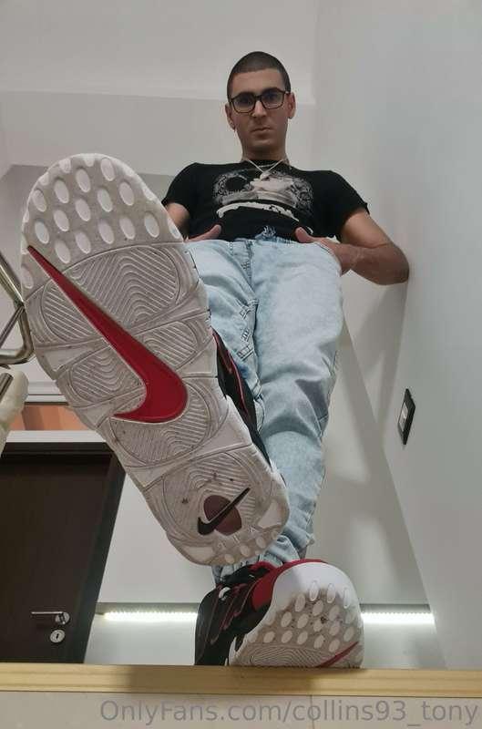 I know u want to be under my feet!