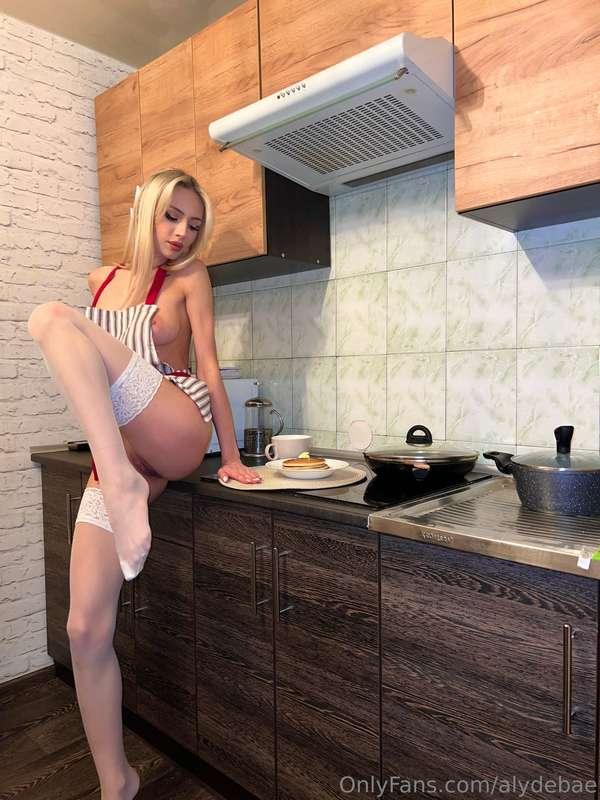 alydebae image #11