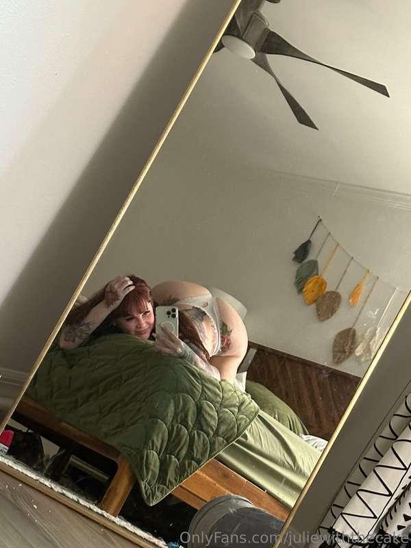 Stay in bed with me hun 😈