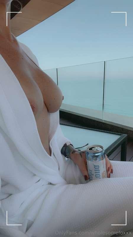 Waking up with a view 🍒🌊
