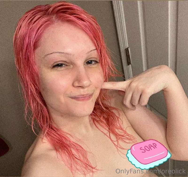 Fresh n clean straight out of the shower! Felt really cute 🤭..