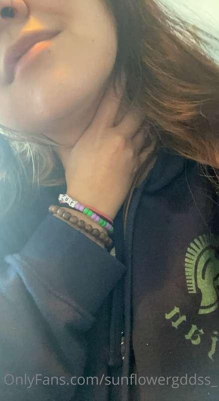 See how nice a hand looks around my throat? 😏 I wish it was ..