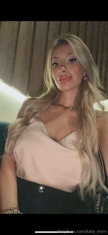 Have a good day, darling 💋💋💋