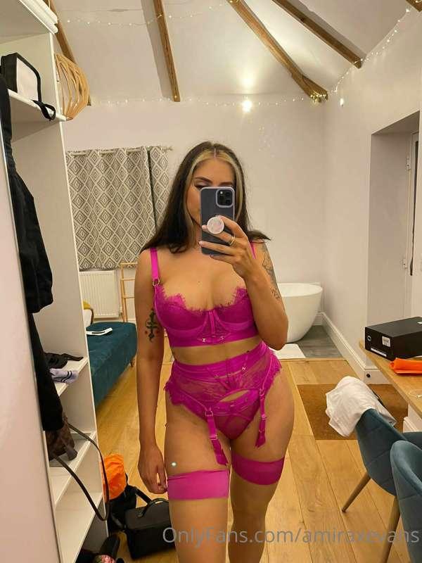 amiraxevans image #2