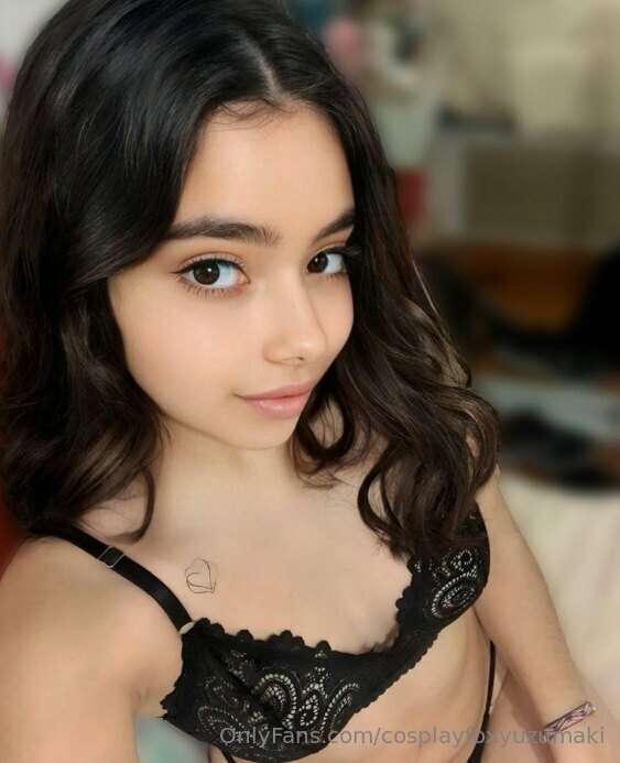 She is waiting for you👉🔥@ailumarr🔥
This bitch @ailumarr love..